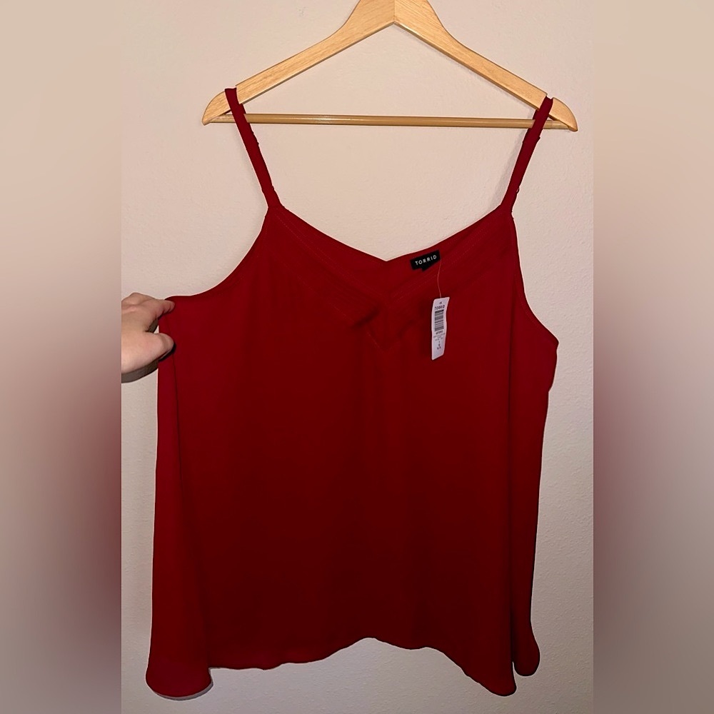 *NWT* 1X Torrid Georgette Pintuck Detail Cami